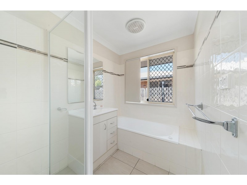 8 Tineele Place, Emerald QLD 4720