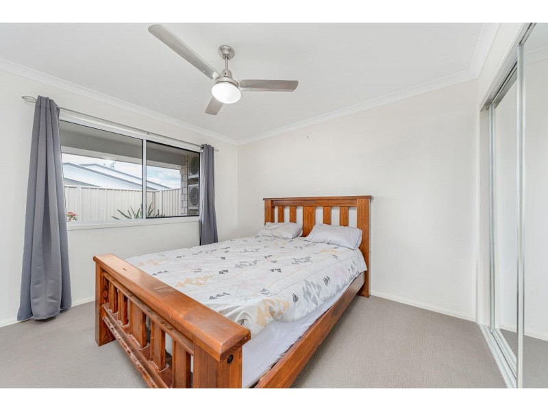 4/44 Lakeside Drive, Emerald QLD 4720