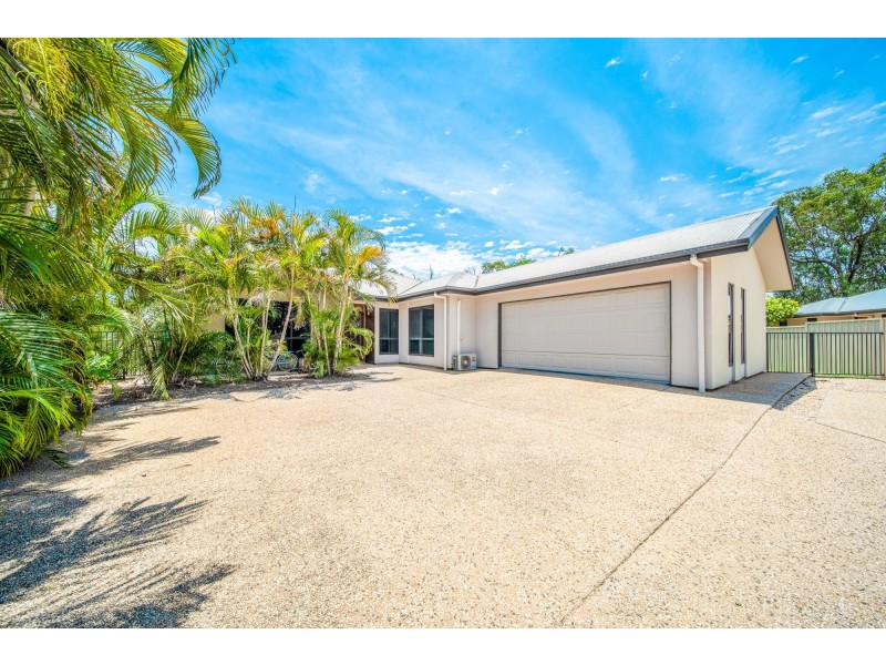 26 Cook Close, Emerald QLD 4720