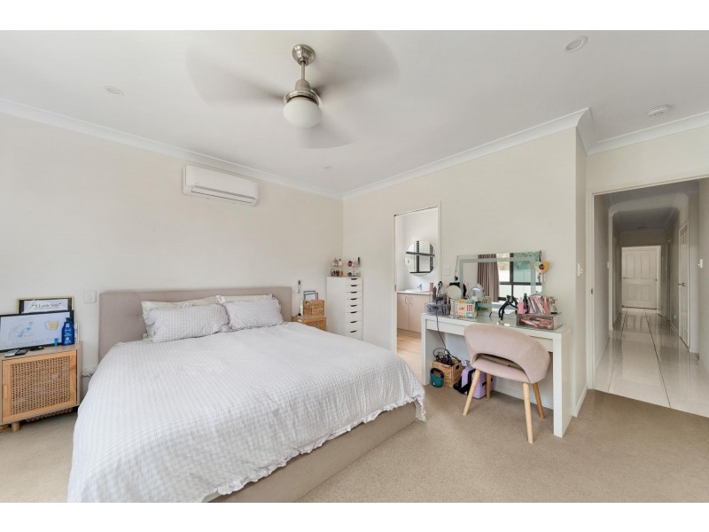 26 Cook Close, Emerald QLD 4720