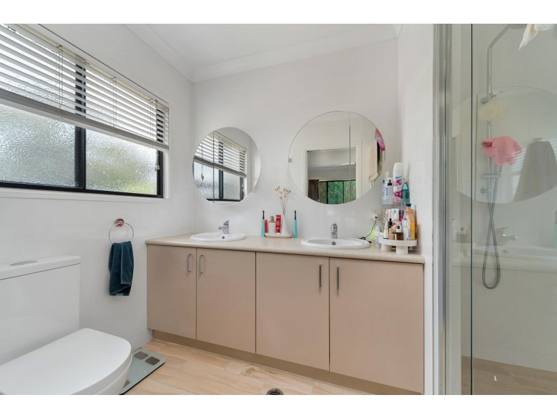 26 Cook Close, Emerald QLD 4720