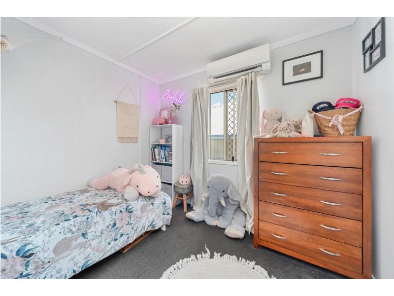 10 Topaz Street, Emerald QLD 4720