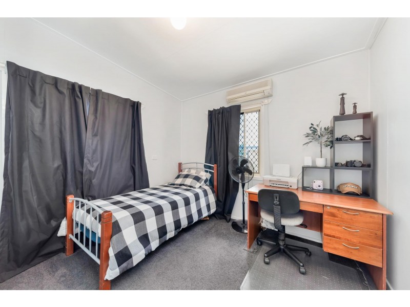 10 Topaz Street, Emerald QLD 4720