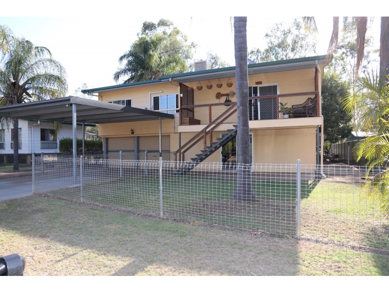 10 Pryor Place, Emerald QLD 4720