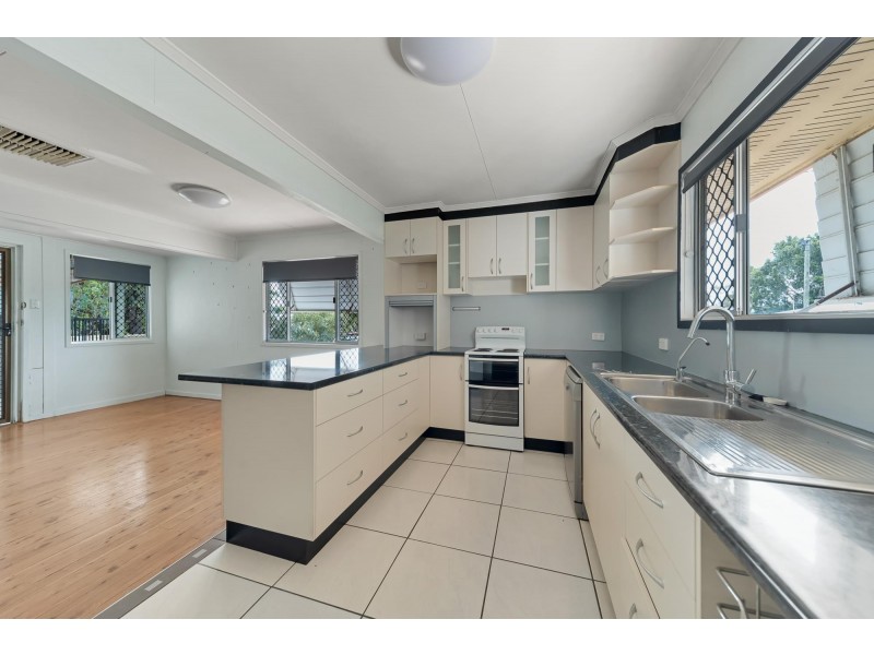 4 Zircon Avenue, Emerald QLD 4720