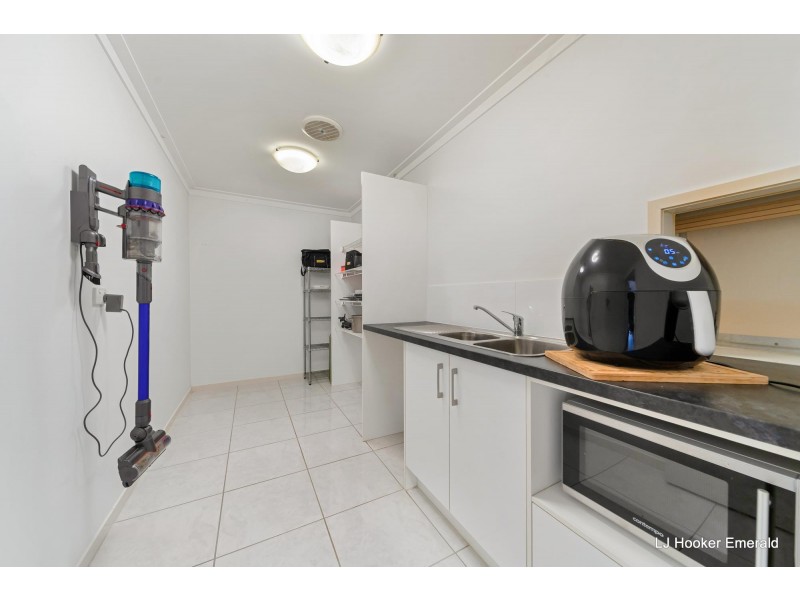 21 Birch Drive, Emerald QLD 4720