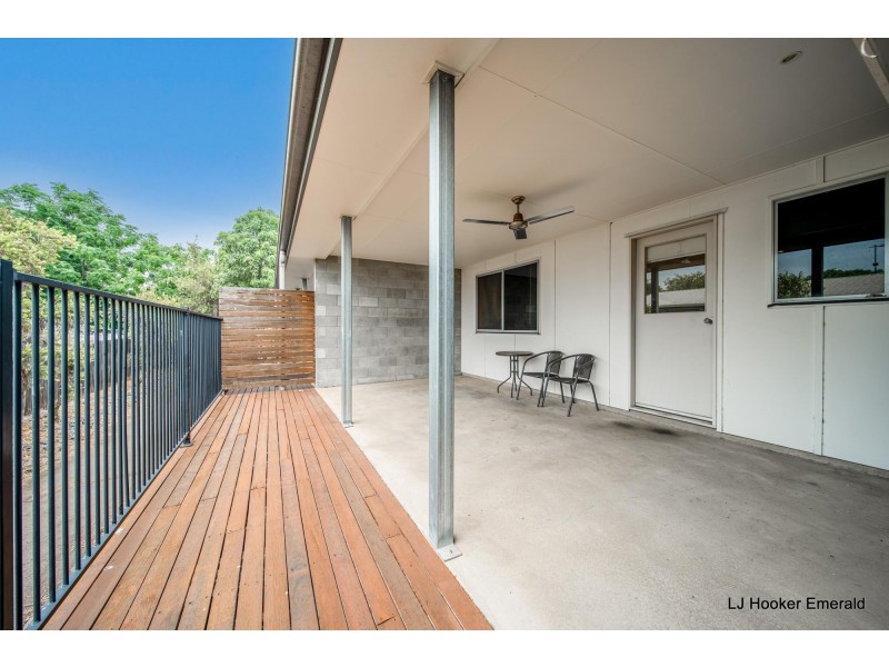 4/15-17 Roberts Street, Emerald QLD 4720