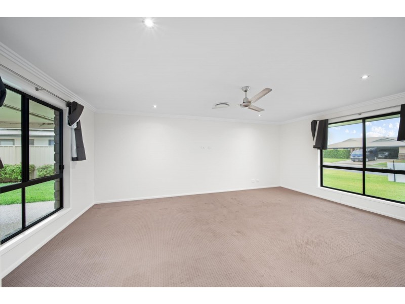 12 Sewell Street, Emerald QLD 4720