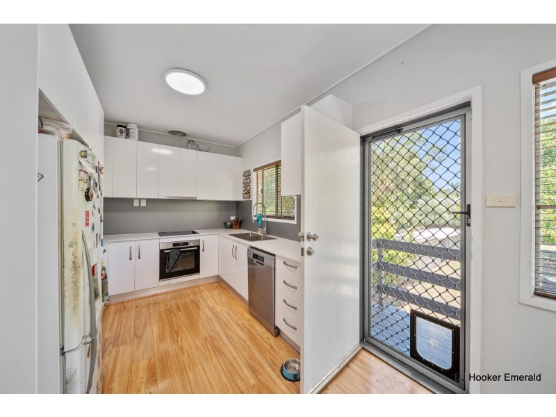 18 Centenary Drive, Emerald QLD 4720