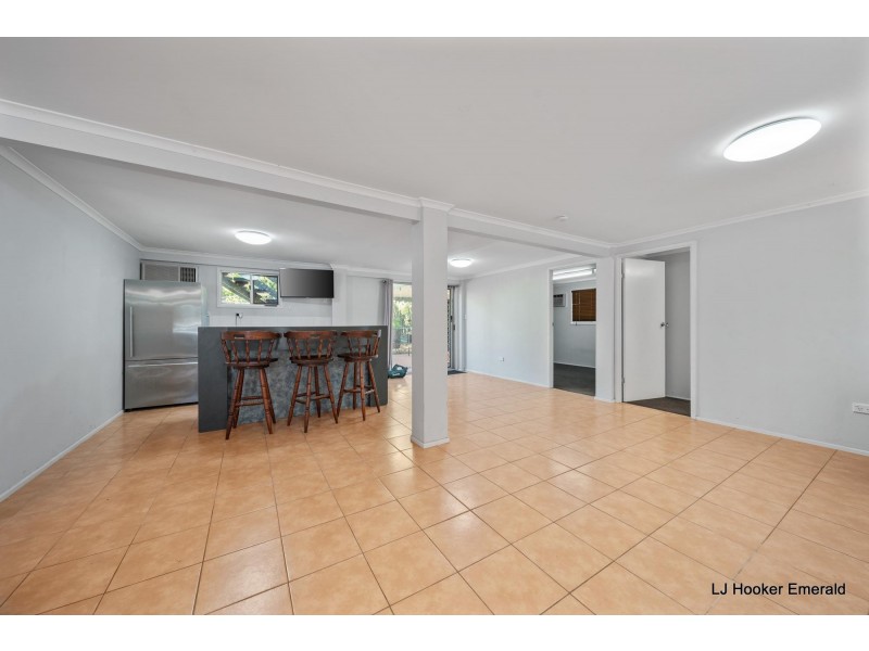 18 Centenary Drive, Emerald QLD 4720