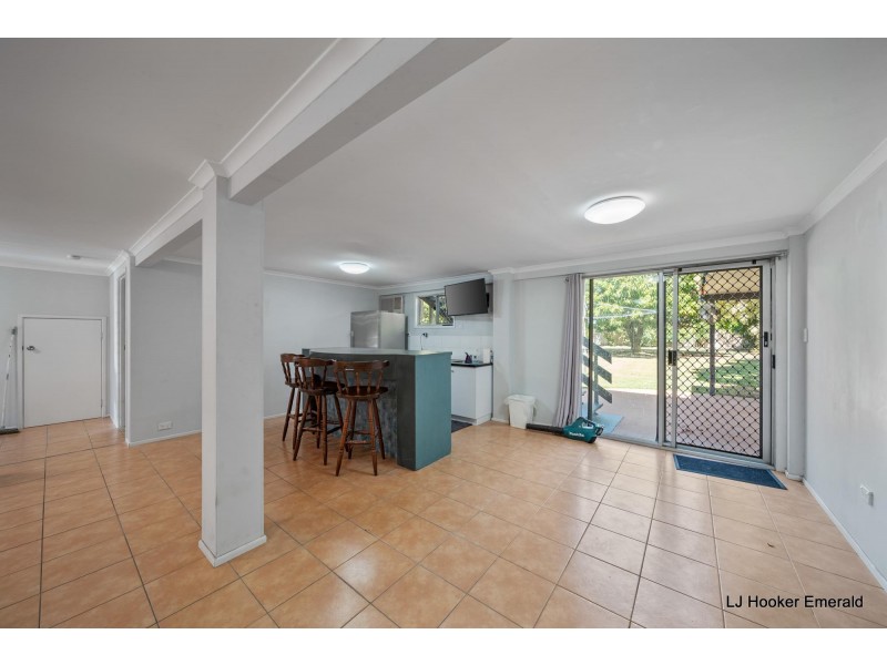 18 Centenary Drive, Emerald QLD 4720