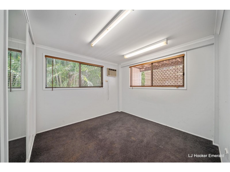 18 Centenary Drive, Emerald QLD 4720