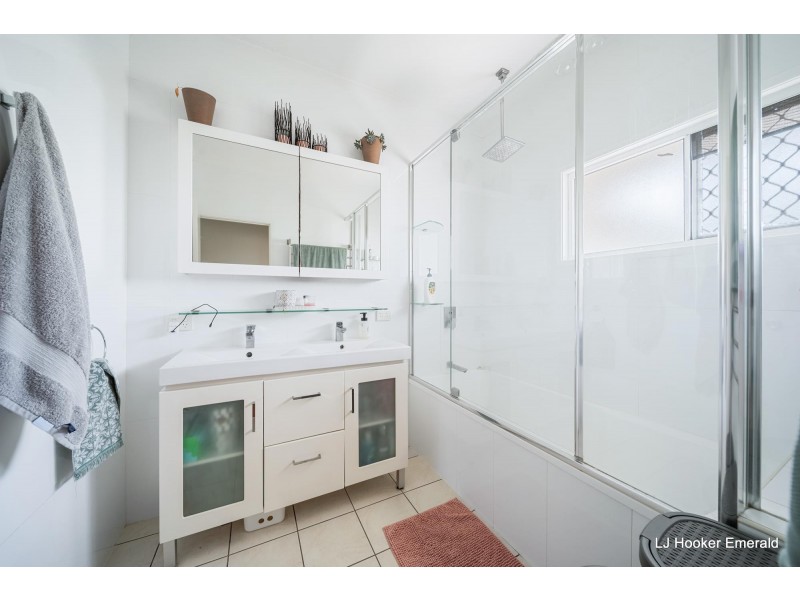 22 Roseanne Road, Emerald QLD 4720