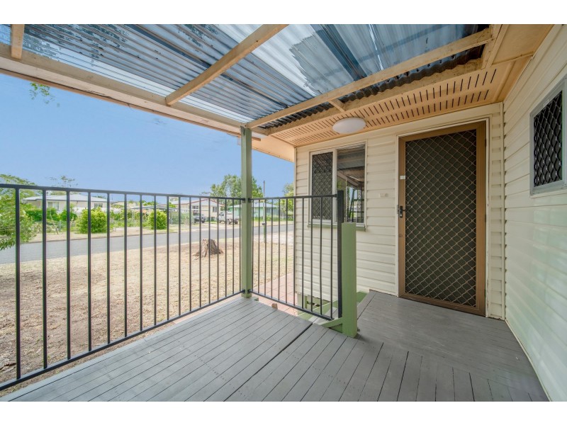 4 Zircon Avenue, Emerald QLD 4720