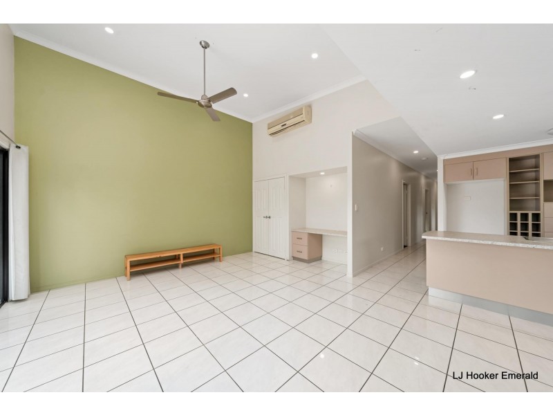 2/20 Riverview Street, Emerald QLD 4720