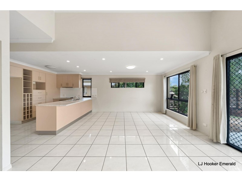 2/20 Riverview Street, Emerald QLD 4720