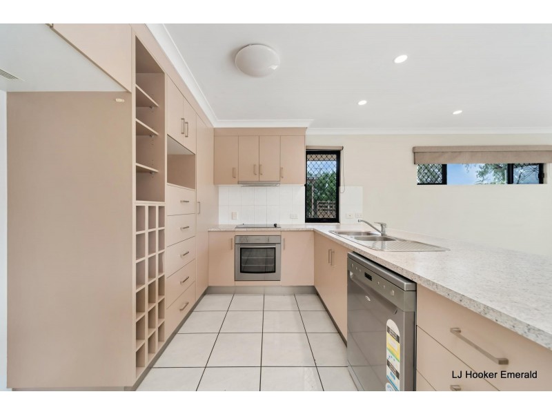 2/20 Riverview Street, Emerald QLD 4720