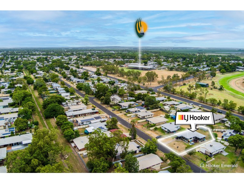 33 Diamond Avenue, Emerald QLD 4720