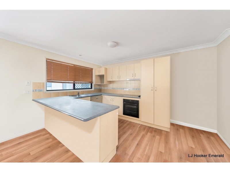 33 Diamond Avenue, Emerald QLD 4720