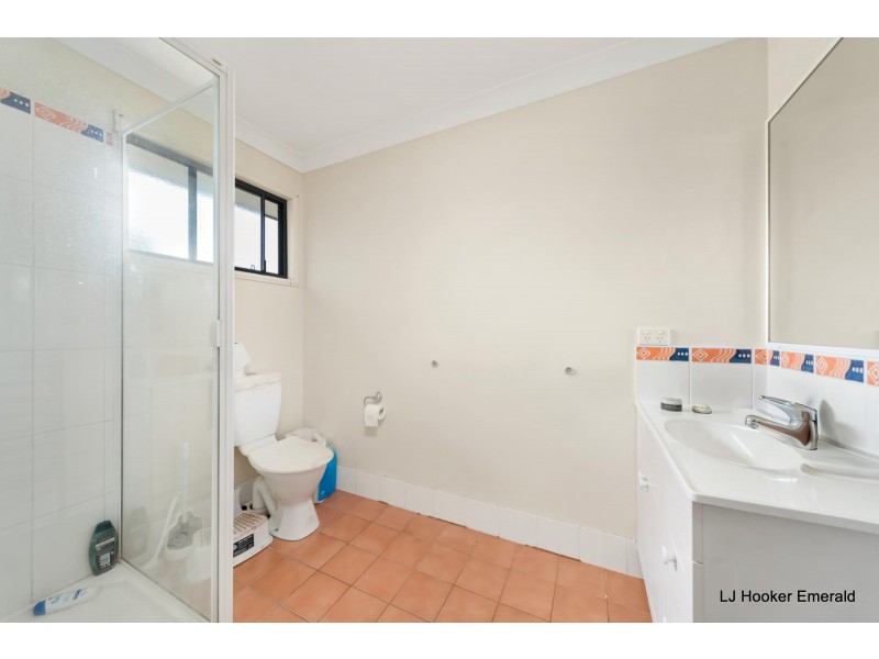 33 Diamond Avenue, Emerald QLD 4720