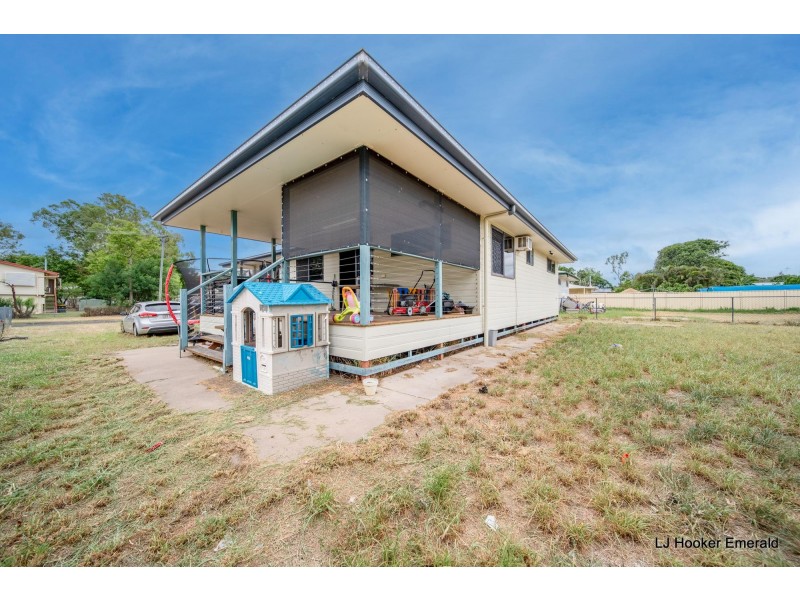 33 Diamond Avenue, Emerald QLD 4720