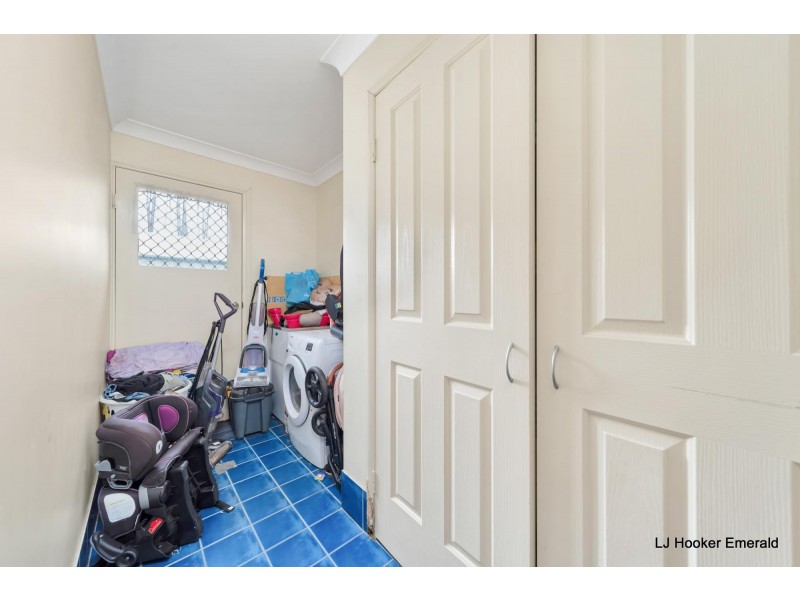 33 Diamond Avenue, Emerald QLD 4720