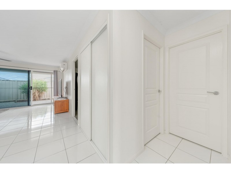 4/44 Lakeside Drive, Emerald QLD 4720