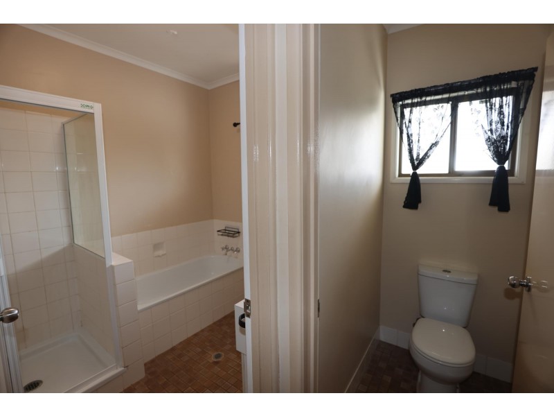 25 Bonython Drive, Emerald QLD 4720