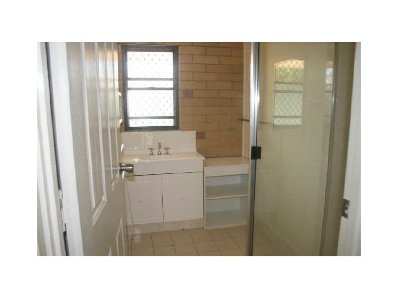 8/6 Clark Drive, Emerald QLD 4720