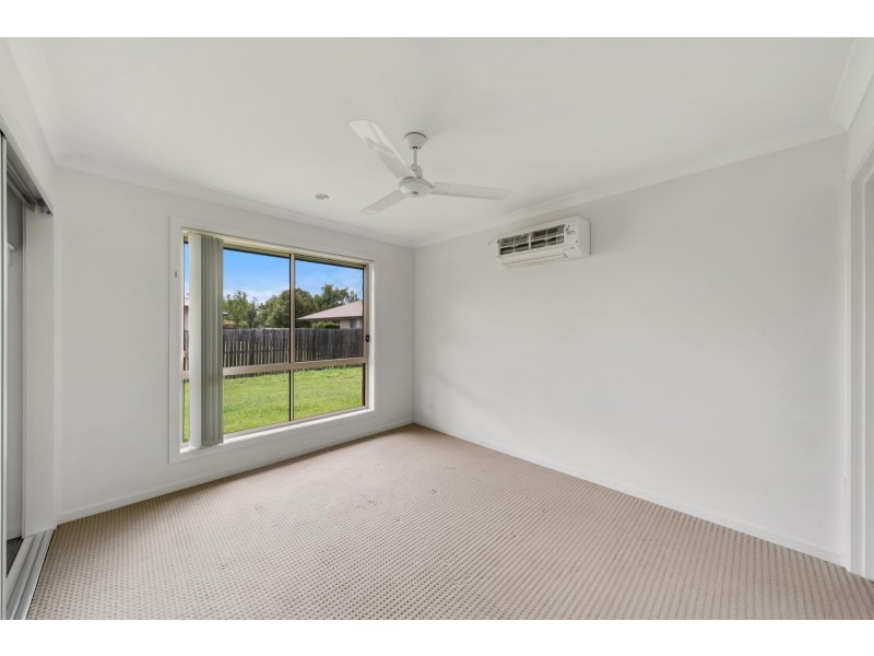 11 Onyx Street, Emerald QLD 4720