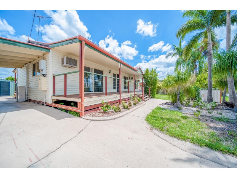 35 Barry Street, Emerald QLD 4720