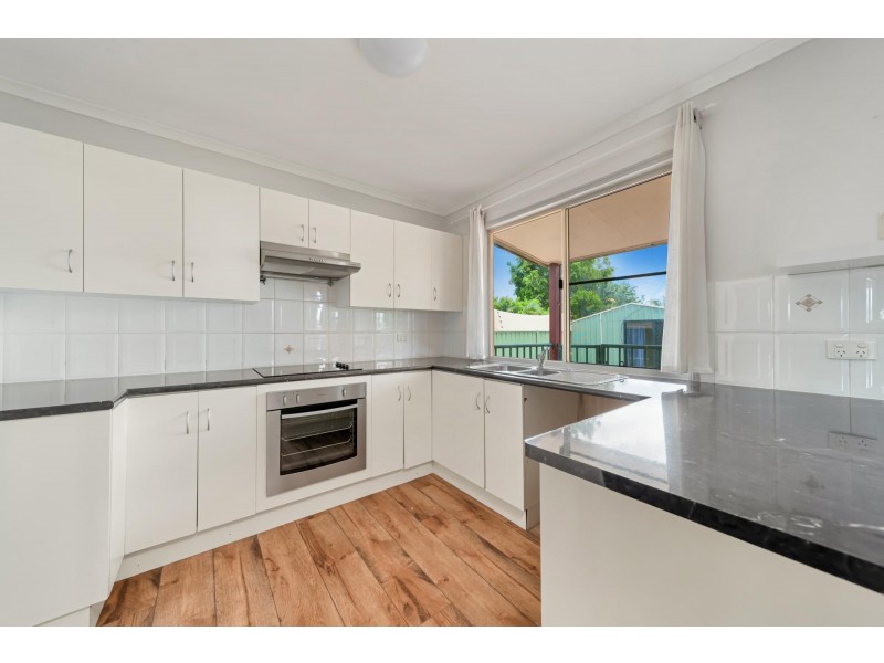 35 Barry Street, Emerald QLD 4720