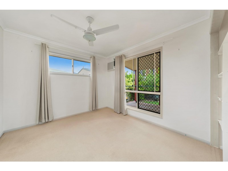 35 Barry Street, Emerald QLD 4720