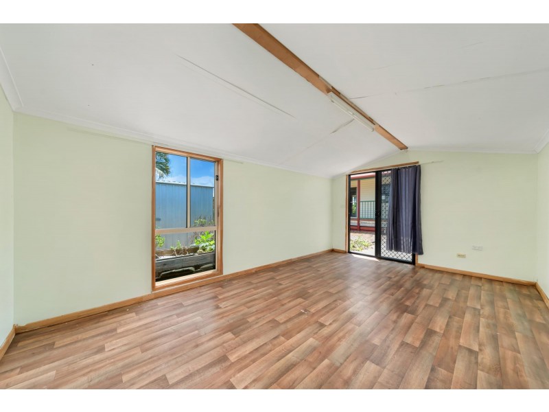 35 Barry Street, Emerald QLD 4720