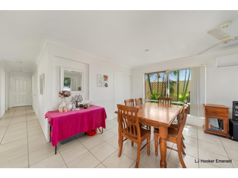 7 Hillcrest Street, Emerald QLD 4720