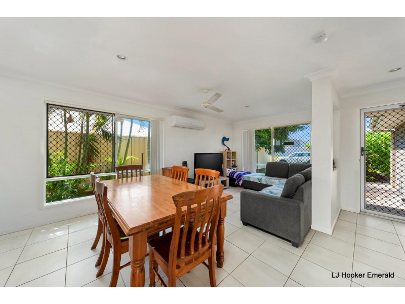 7 Hillcrest Street, Emerald QLD 4720