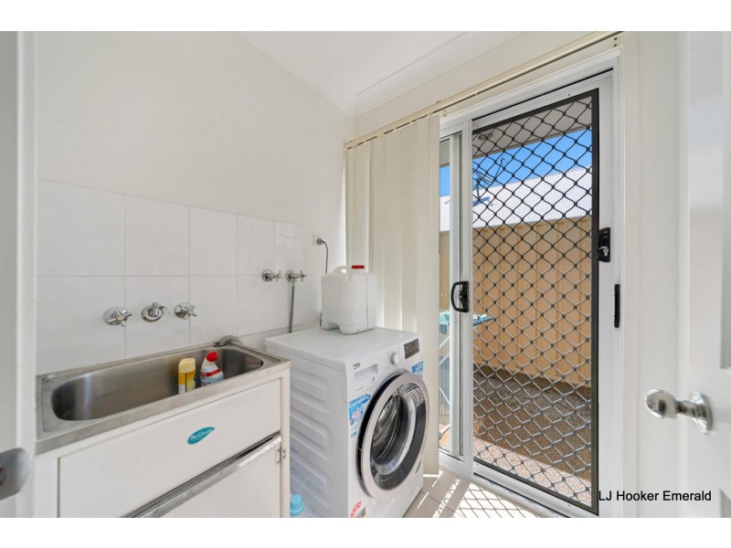 7 Hillcrest Street, Emerald QLD 4720