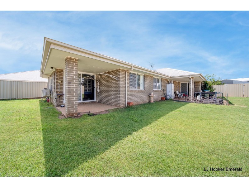 7 Hillcrest Street, Emerald QLD 4720