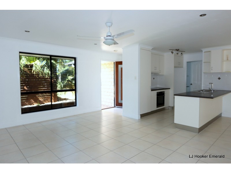 66 Long Street, Emerald QLD 4720