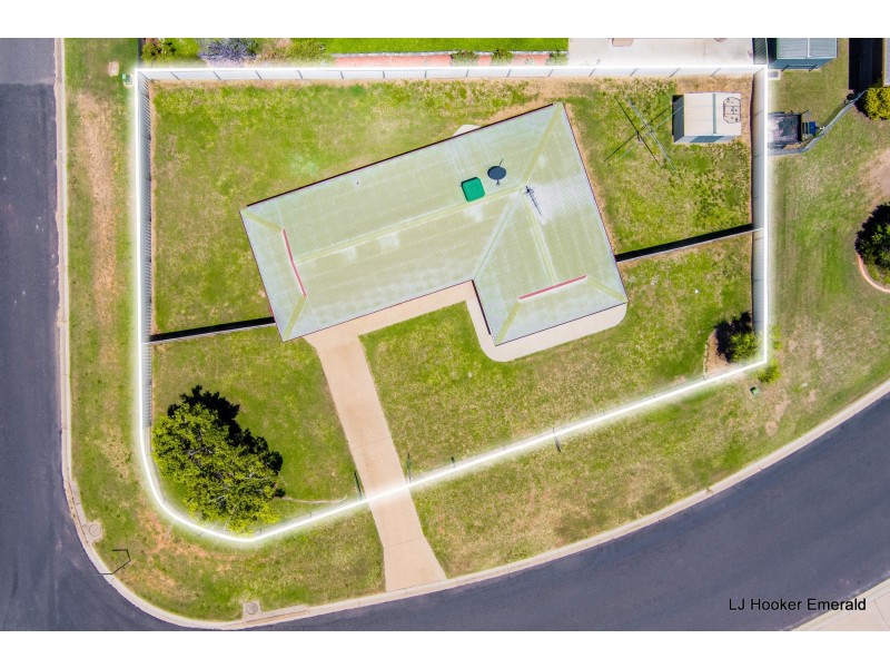 15 Jeppesen Drive, Emerald QLD 4720