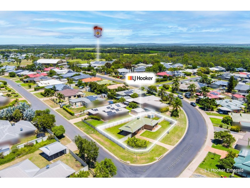 15 Jeppesen Drive, Emerald QLD 4720
