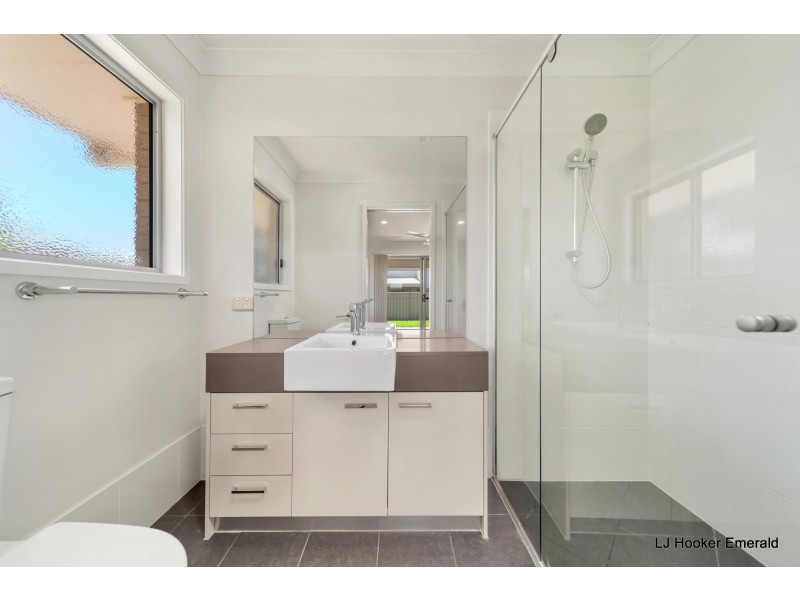 11 Maranda Street, Emerald QLD 4720