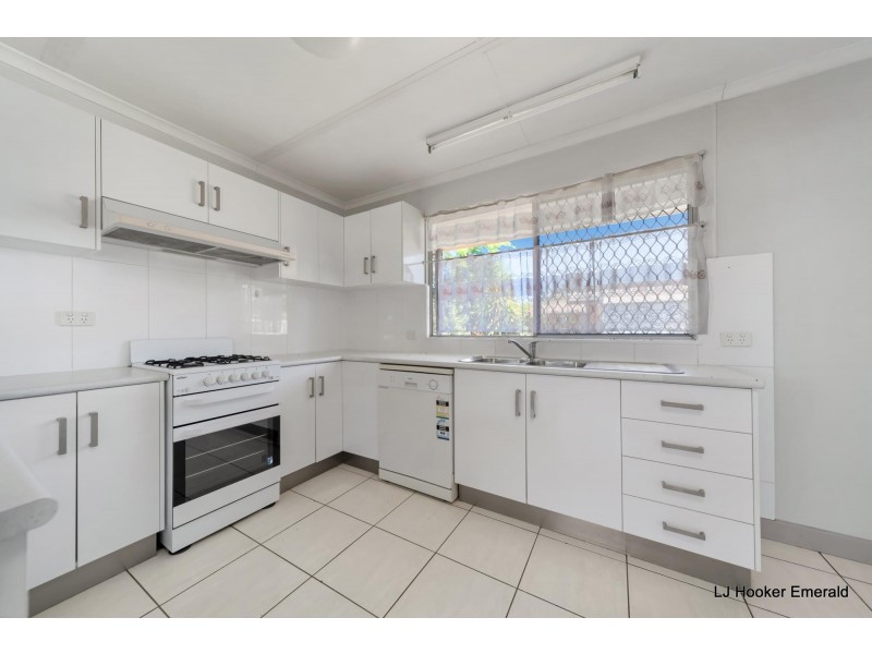 19 Sapphire Avenue, Emerald QLD 4720