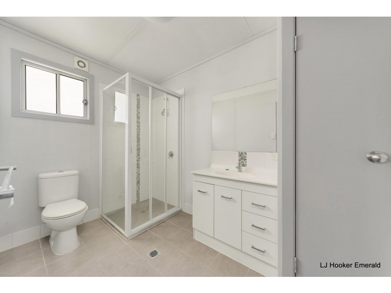 19 Sapphire Avenue, Emerald QLD 4720