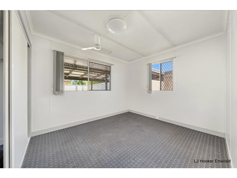 19 Sapphire Avenue, Emerald QLD 4720