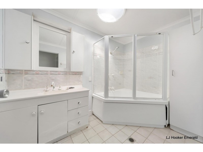 19 Sapphire Avenue, Emerald QLD 4720