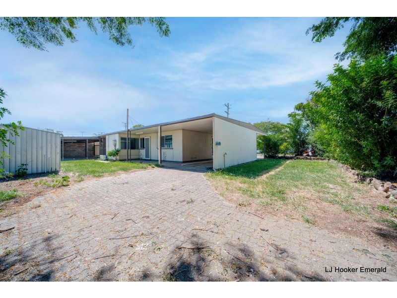 19 Sapphire Avenue, Emerald QLD 4720