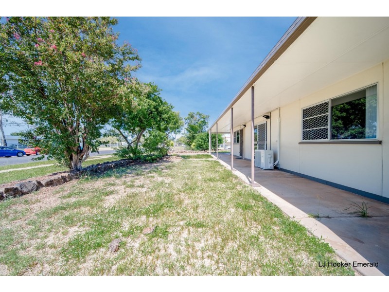 19 Sapphire Avenue, Emerald QLD 4720