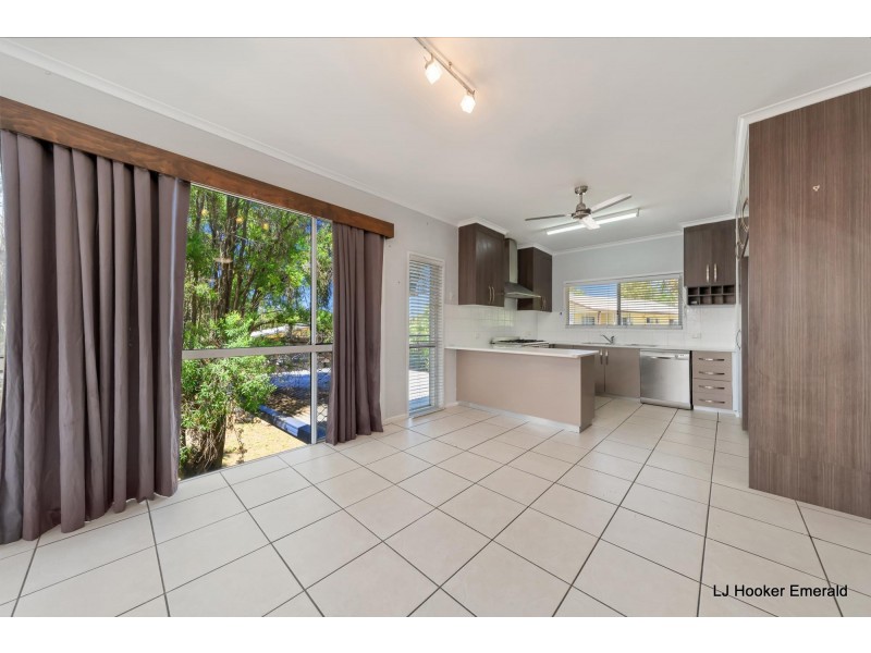 4 Roseanne Road, Emerald QLD 4720