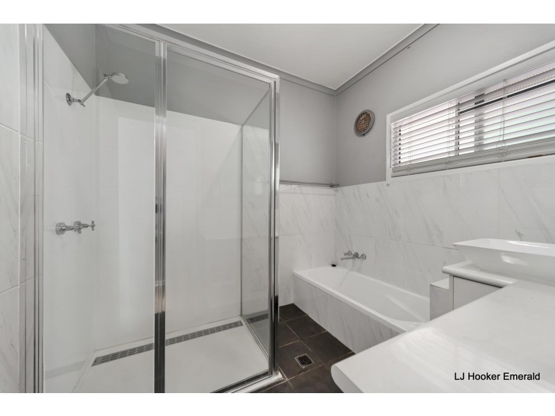 4 Roseanne Road, Emerald QLD 4720